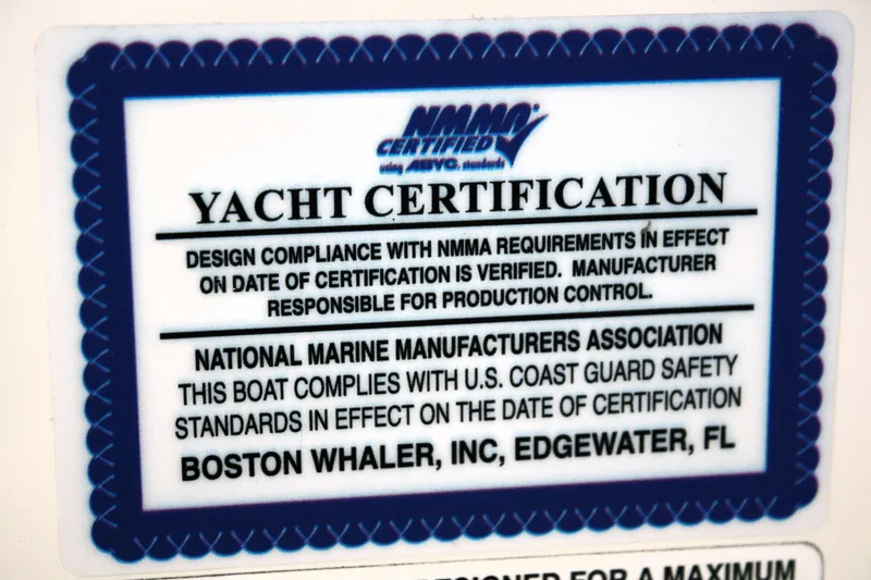 Slide: The Image of Boston Whaler 320 VANTAGE 2017 - 67