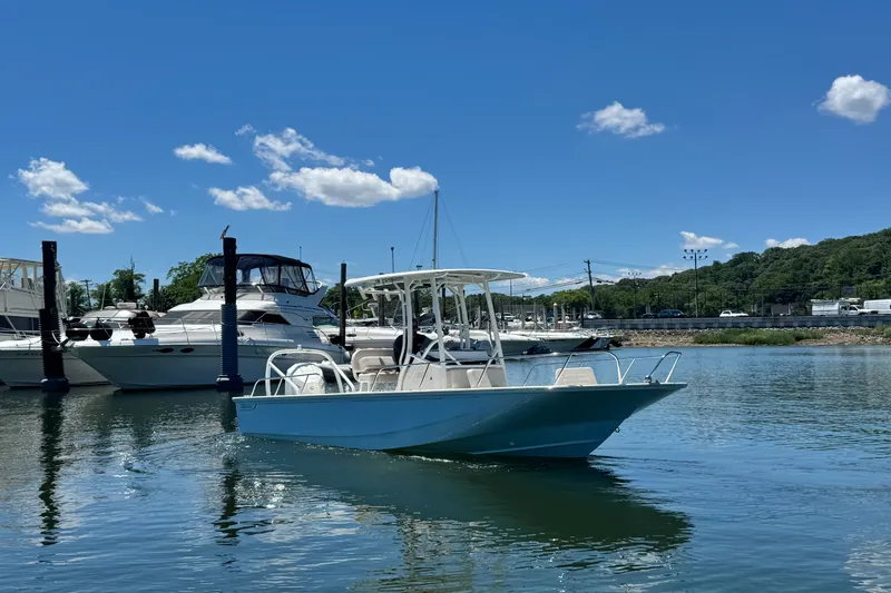 Slide: The Image of Boston Whaler 210 Montauk 2026 - 28