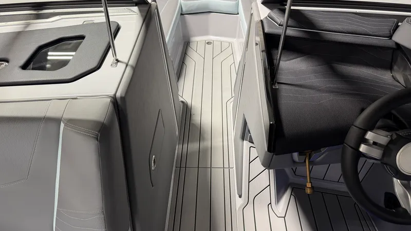Slide: The Image of Nautique Super Air Nautique G25 2026 - 83