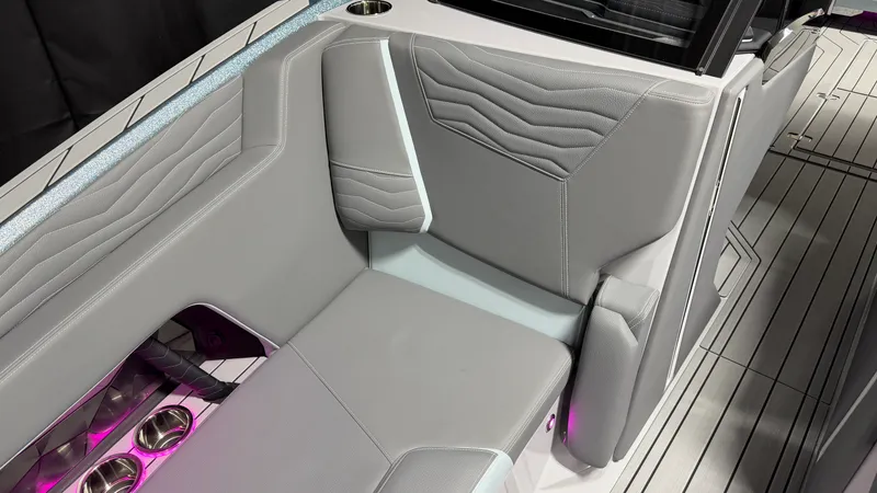 Slide: The Image of Nautique Super Air Nautique G25 2026 - 96