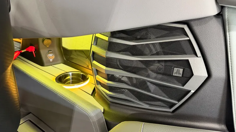 Slide: The Image of Nautique Super Air Nautique G25 2026 - 71