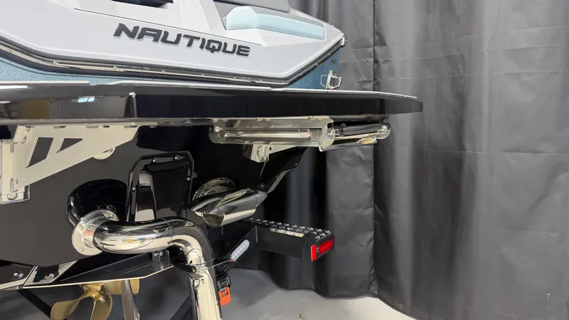 Slide: The Image of Nautique Super Air Nautique G25 2026 - 9