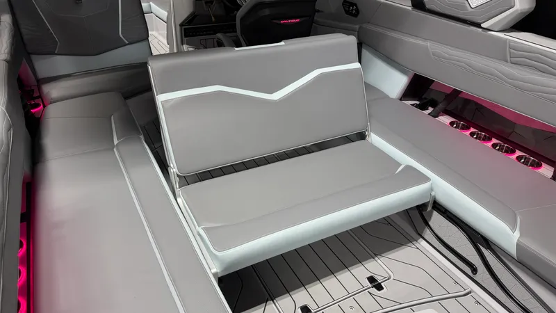 Slide: The Image of Nautique Super Air Nautique G25 2026 - 34