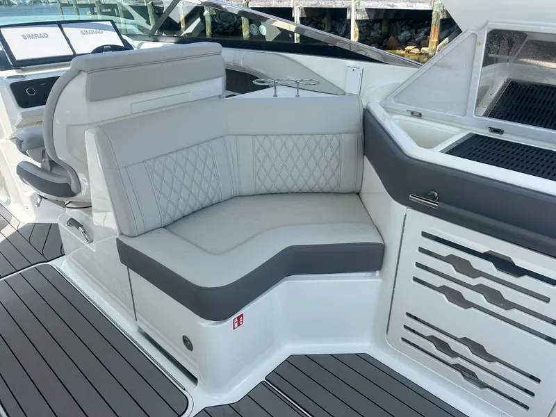 Slide: The Image of Sea Ray SLX 310 Outboard 2026 - 20