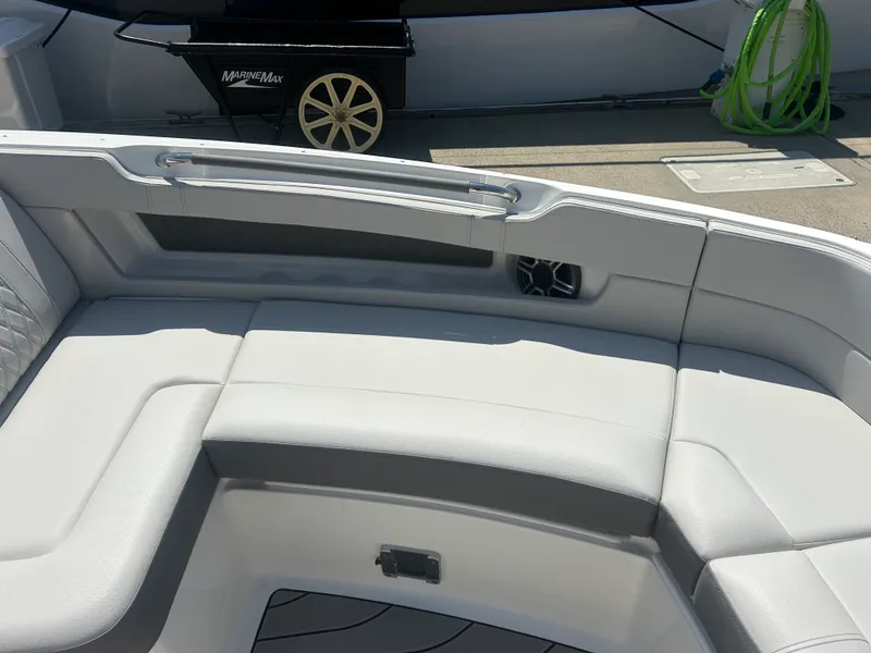 Slide: The Image of Sea Ray SLX 310 Outboard 2026 - 33
