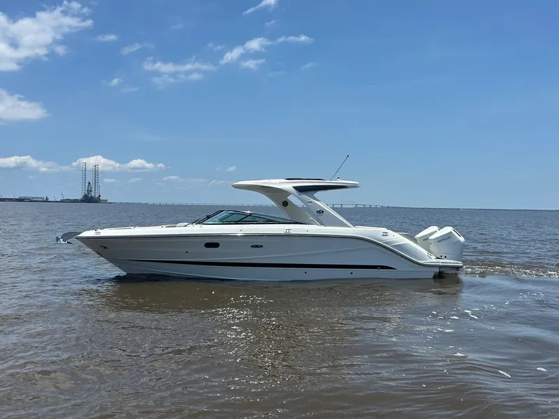 The Image of Sea Ray SLX 310 Outboard 2026 - 0