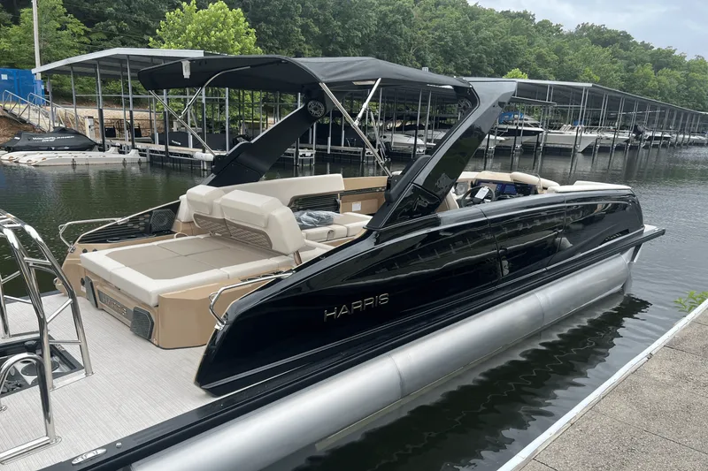 The Image of Harris 250 Crowne 2025 - 0