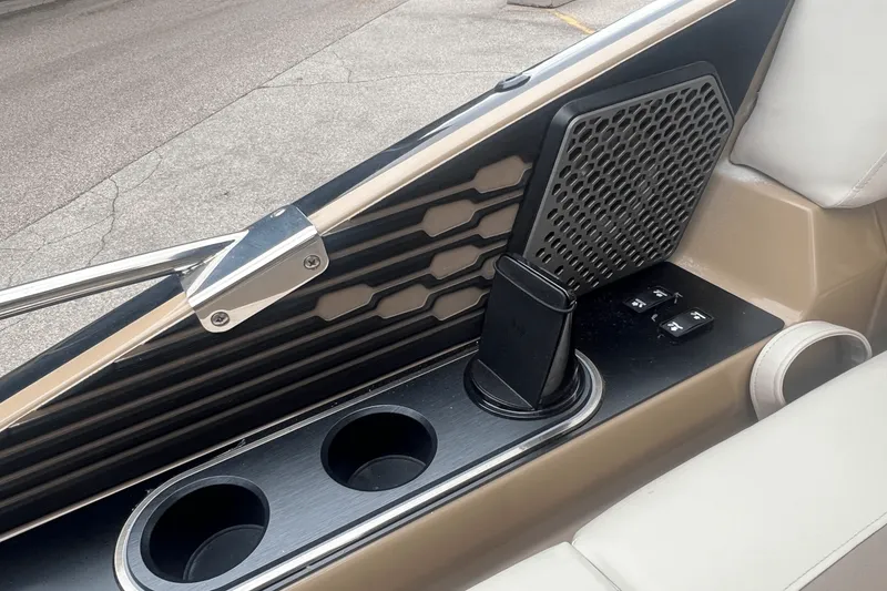 Slide: The Image of Harris 250 Crowne 2025 - 15