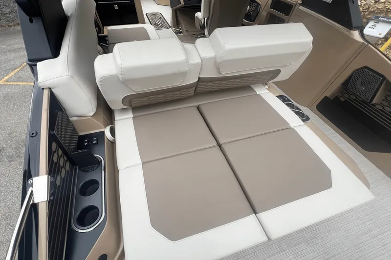 Slide: The Image of Harris 250 Crowne 2025 - 25