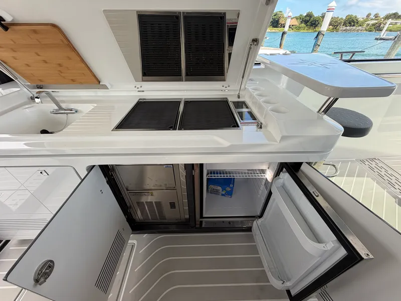Slide: The Image of Galeon 435 GTO 2026 - 31
