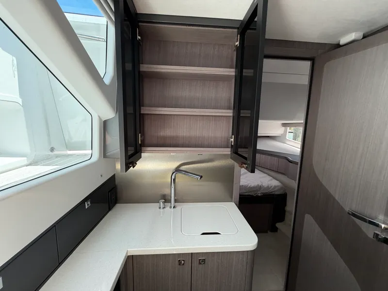 Slide: The Image of Galeon 435 GTO 2026 - 43