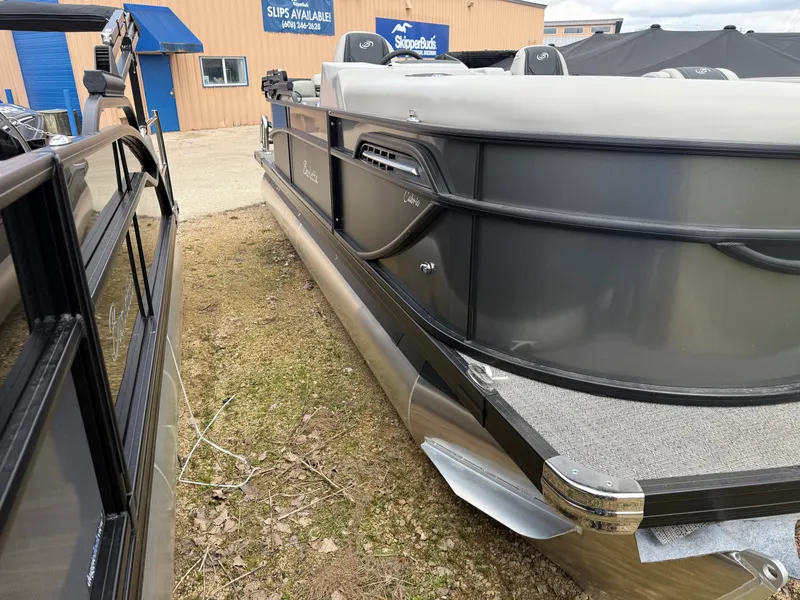 Slide: The Image of Barletta Cabrio 22 QC 2026 - 1