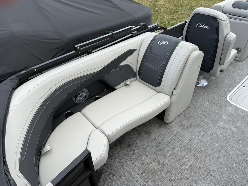 Slide: The Image of Barletta Cabrio 22 QC 2026 - 13
