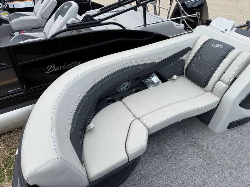 Slide: The Image of Barletta Cabrio 22 QC 2026 - 10