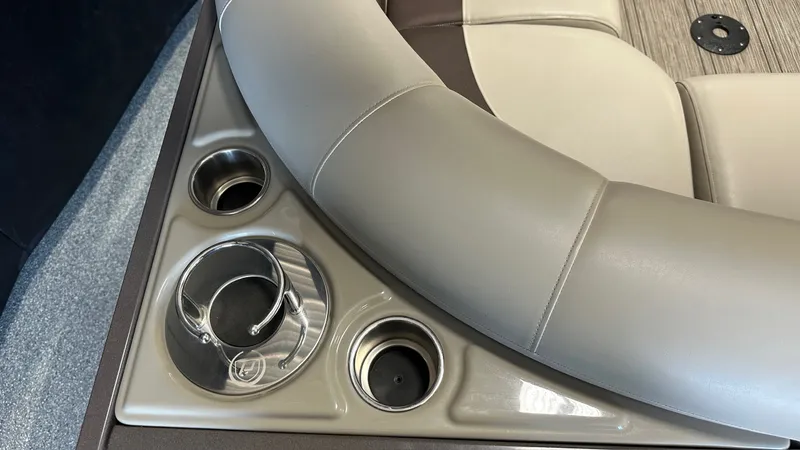 Slide: The Image of Premier 230 SUNSATION 2022 - 10