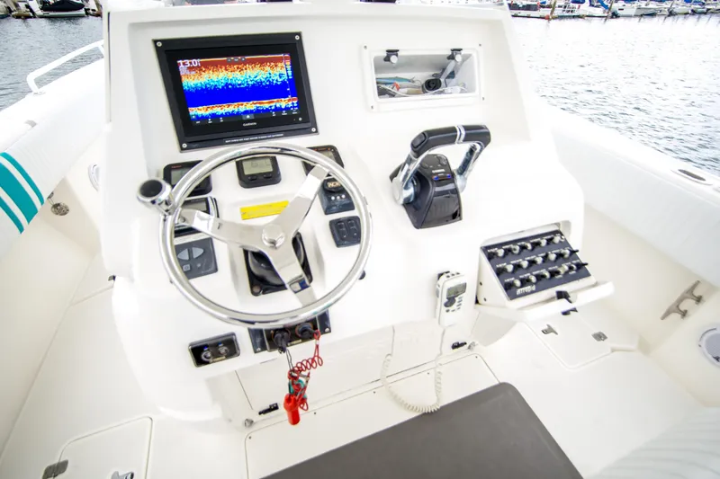 Slide: The Image of Intrepid 348 Center Console 2009 - 7