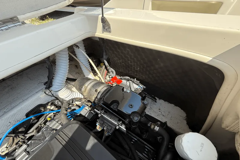 Slide: The Image of Rinker 232CC 2004 - 24