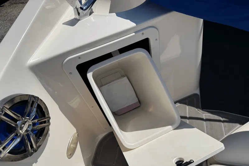 Slide: The Image of Rinker 232CC 2004 - 35