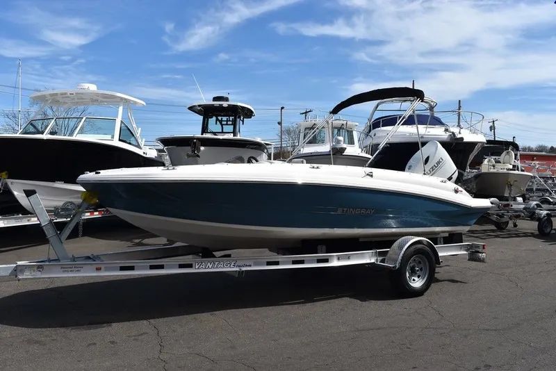 Slide: The Image of Stingray 182SC 2024 - 1