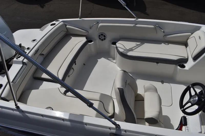 Slide: The Image of Stingray 182SC 2024 - 12