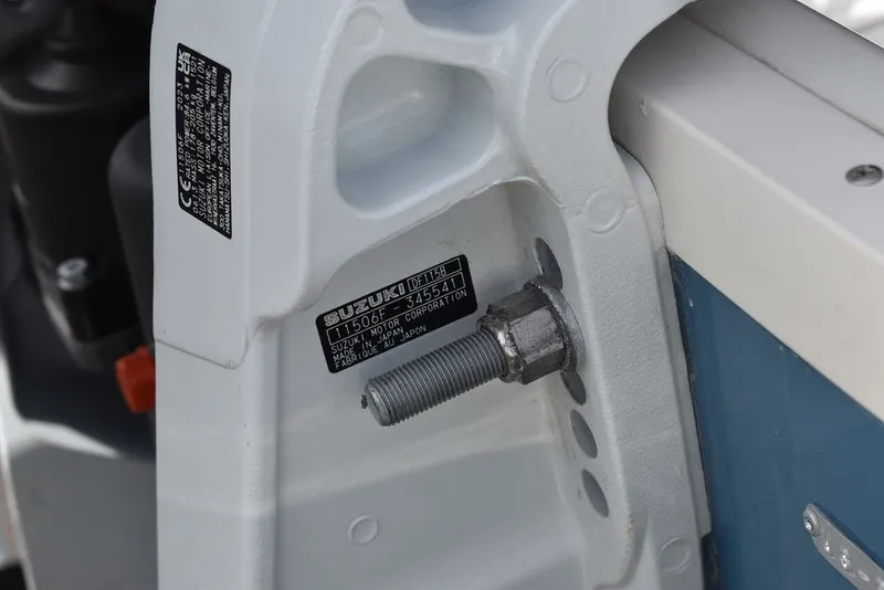 Slide: The Image of Stingray 182SC 2024 - 44