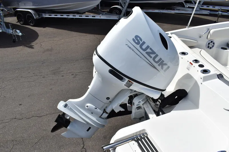 Slide: The Image of Stingray 182SC 2024 - 7