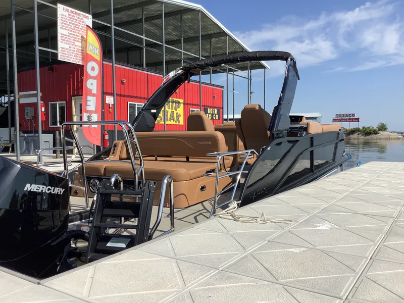 Slide: The Image of Harris Grand Mariner 250 2026 - 3