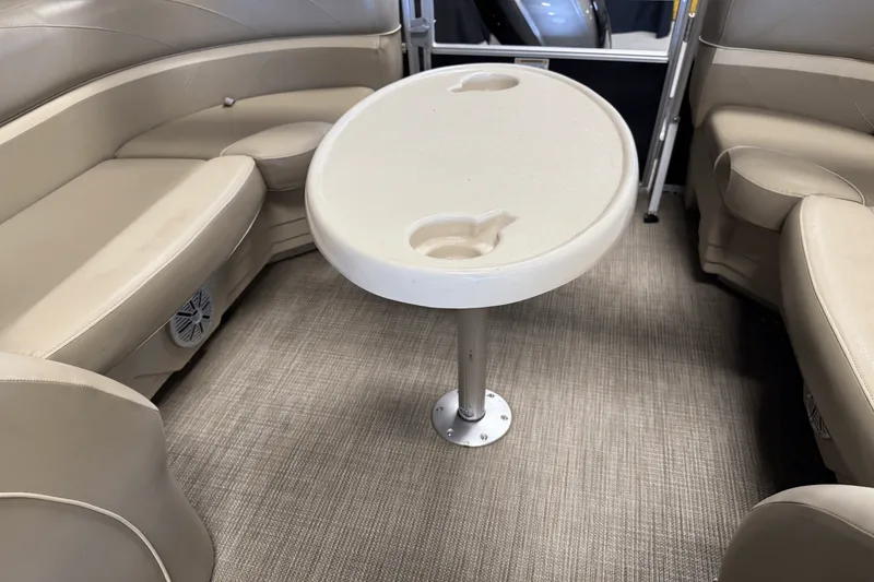 Slide: The Image of Smoker Craft SUNCHASER GENEVA22LD 2019 - 19