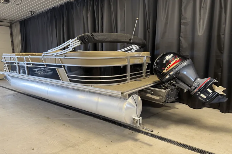 Slide: The Image of Smoker Craft SUNCHASER GENEVA22LD 2019 - 3