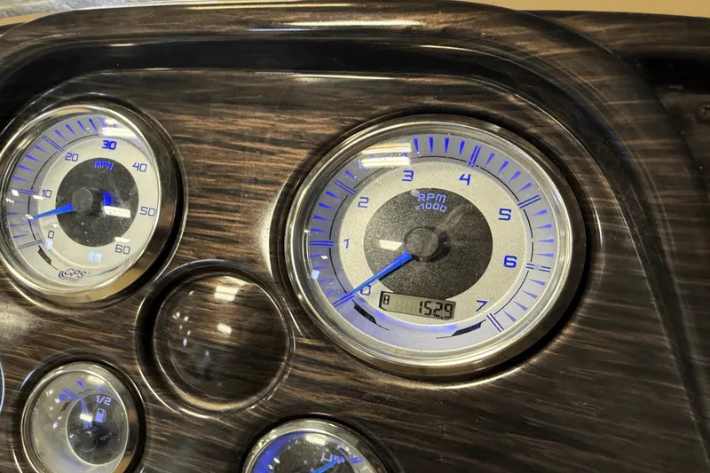 Slide: The Image of Smoker Craft SUNCHASER GENEVA22LD 2019 - 38