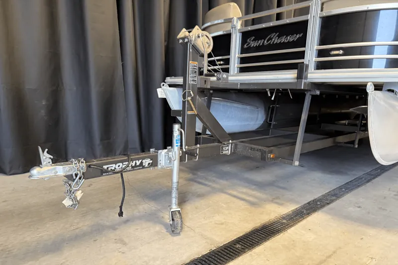 Slide: The Image of Smoker Craft SUNCHASER GENEVA22LD 2019 - 61