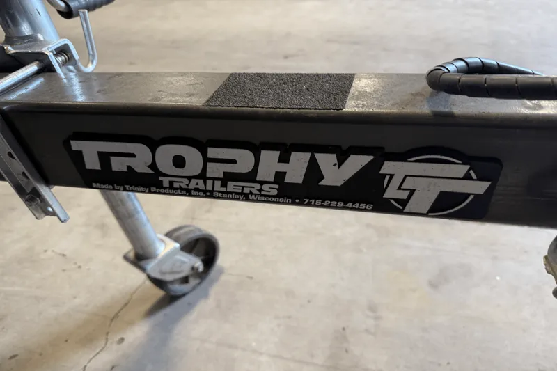 Slide: The Image of Smoker Craft SUNCHASER GENEVA22LD 2019 - 63