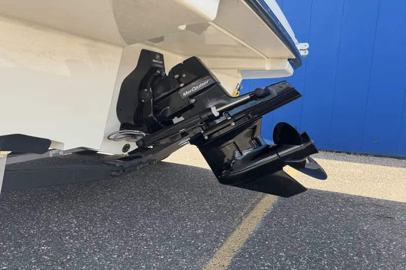 Slide: The Image of Sea Ray SPX 190 2024 - 4