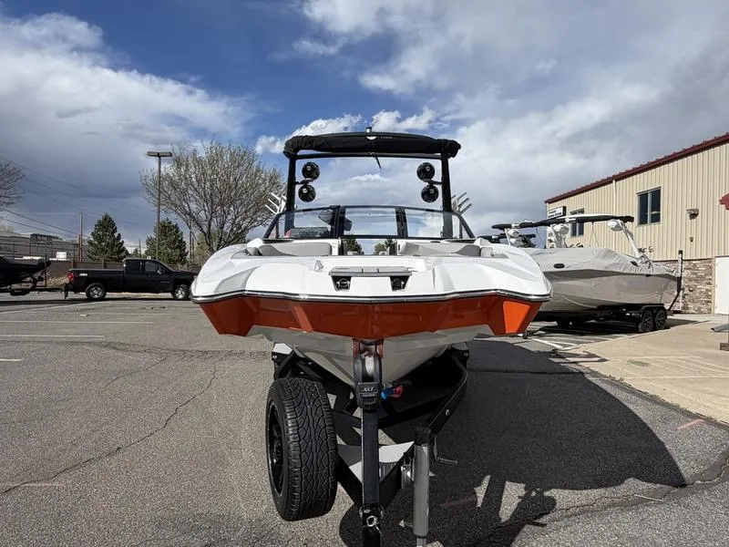 Slide: The Image of Malibu 24 MXZ 2020 - 2
