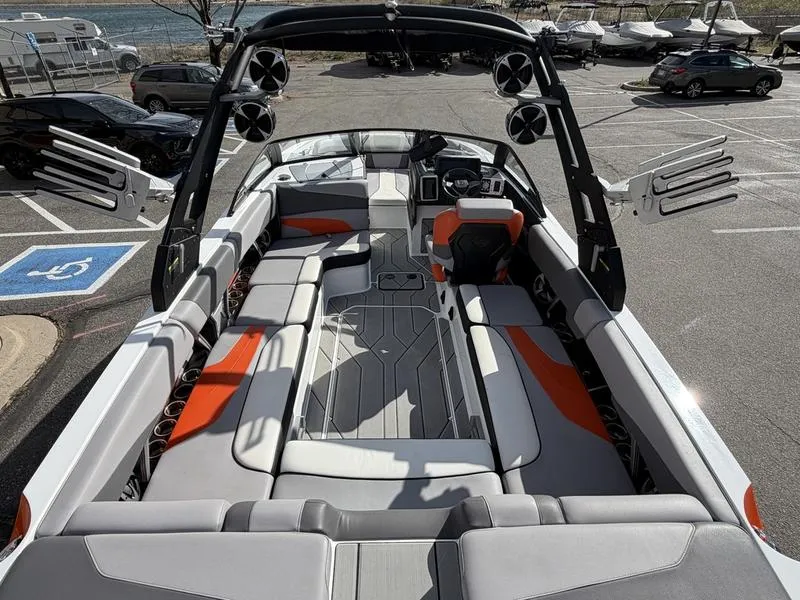 Slide: The Image of Malibu 24 MXZ 2020 - 10
