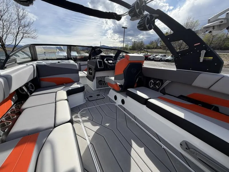 Slide: The Image of Malibu 24 MXZ 2020 - 20
