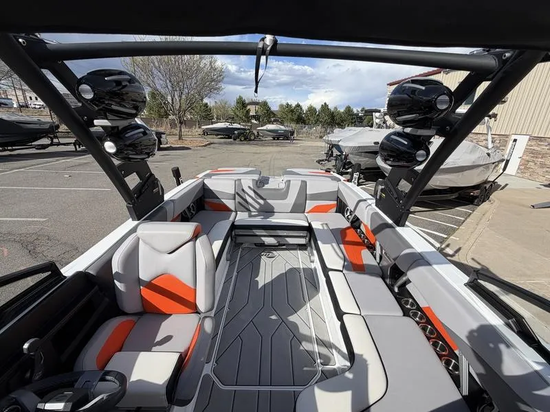 Slide: The Image of Malibu 24 MXZ 2020 - 17