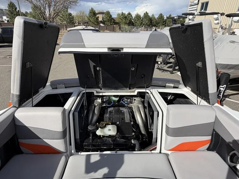 Slide: The Image of Malibu 24 MXZ 2020 - 26