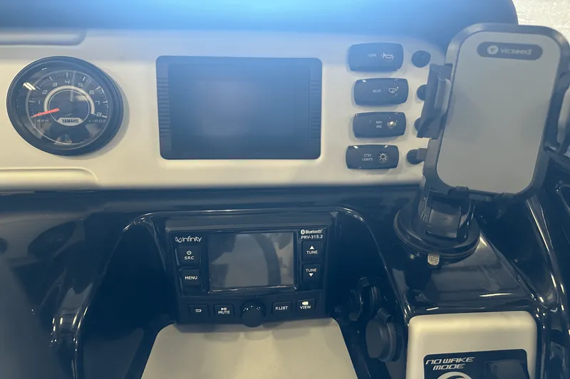 Slide: The Image of Yamaha SX 210 2021 - 14