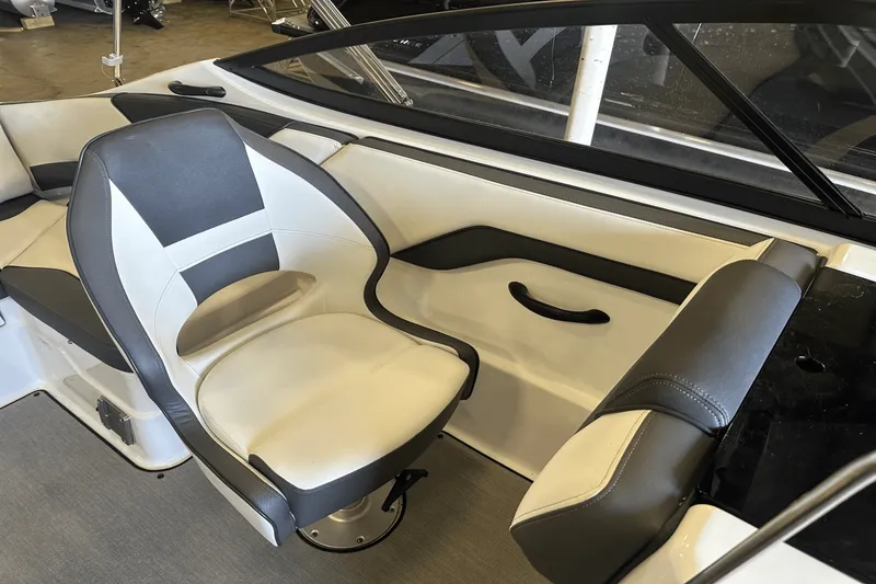 Slide: The Image of Yamaha SX 210 2021 - 18