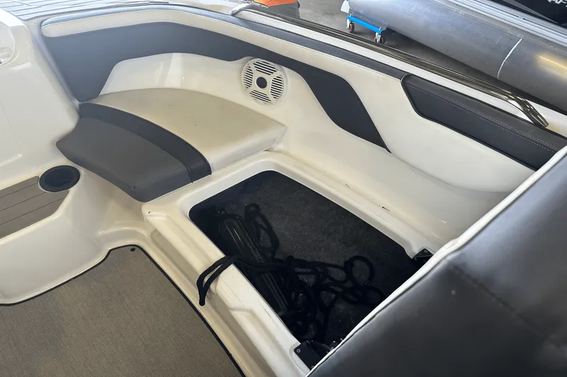 Slide: The Image of Yamaha SX 210 2021 - 22