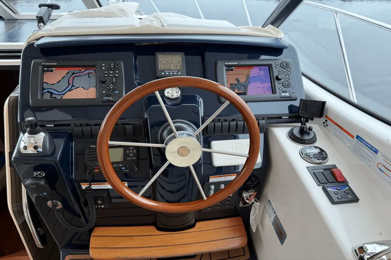 Slide: The Image of Tiara SOVRAN 2008 - 20