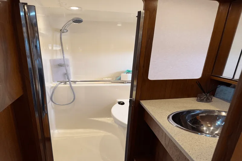 Slide: The Image of Tiara SOVRAN 2008 - 33