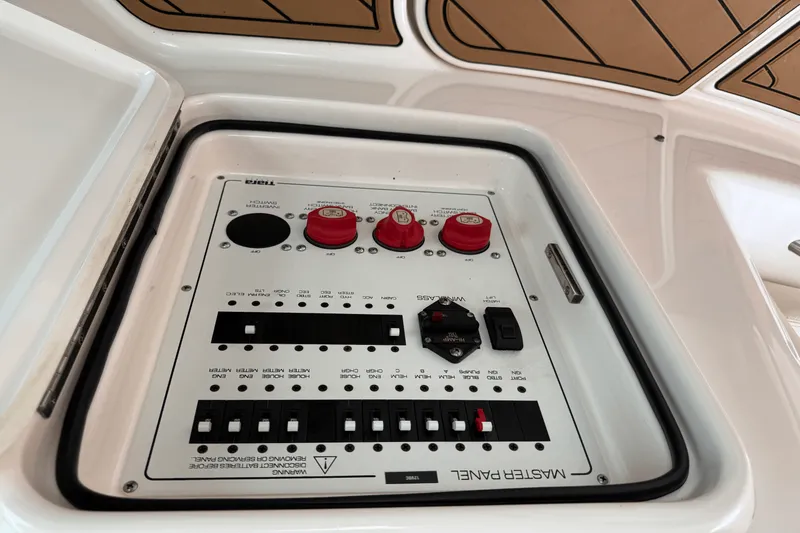 Slide: The Image of Tiara SOVRAN 2008 - 38