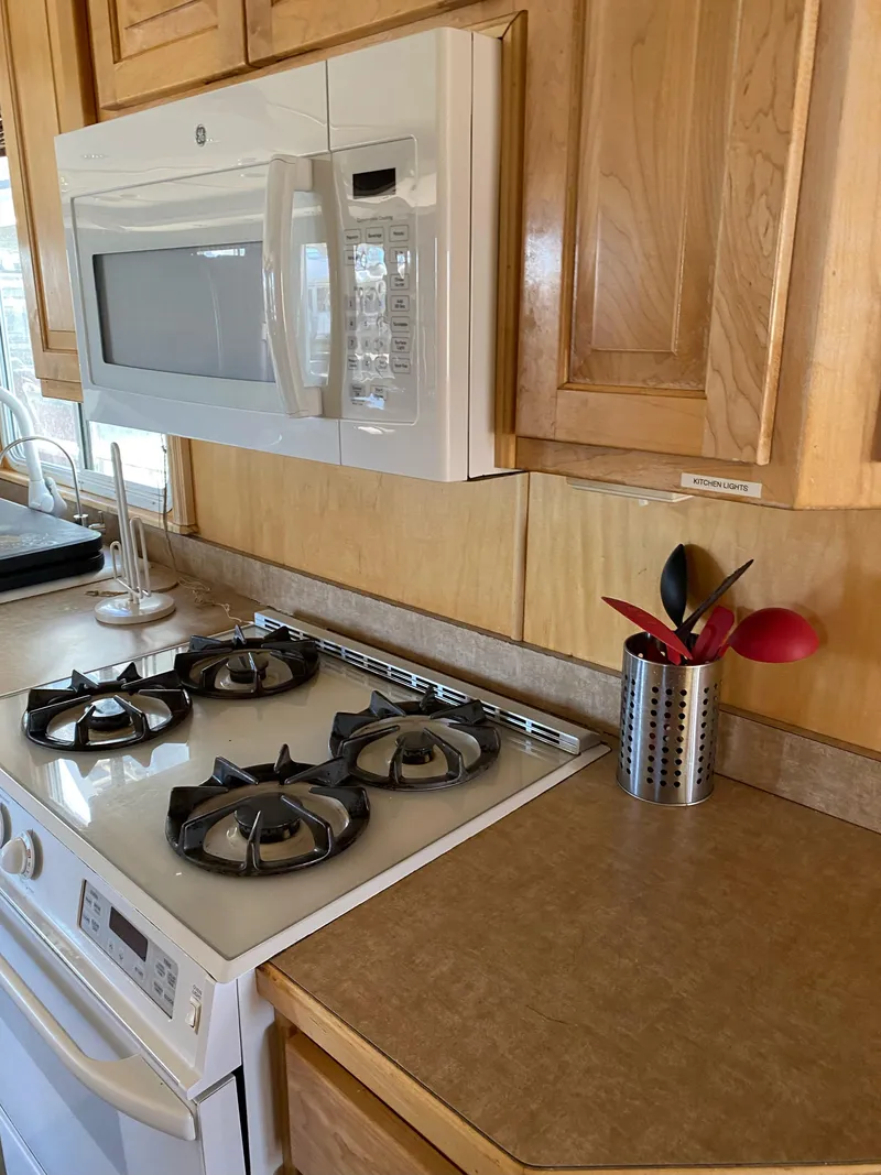 Slide: The Image of Kitchen in 2003 Stardust Cruisers Red Rock Retreat Week 26 houseboat. - 16