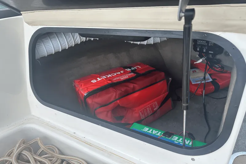 Slide: The Image of Malibu SUNSETTER 21 2001 - 10