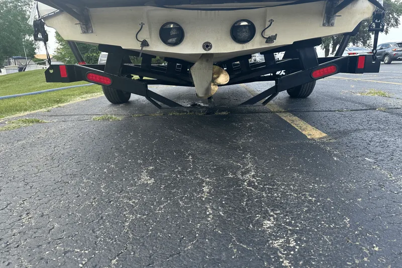 Slide: The Image of Malibu SUNSETTER 21 2001 - 3