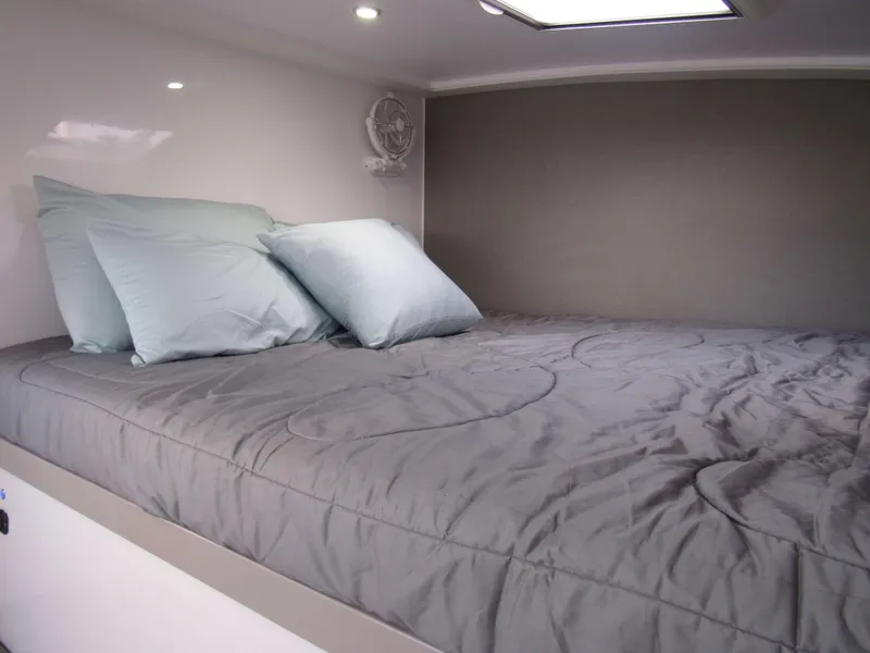 Slide: The Image of Stbd Fwd Cabin - 23