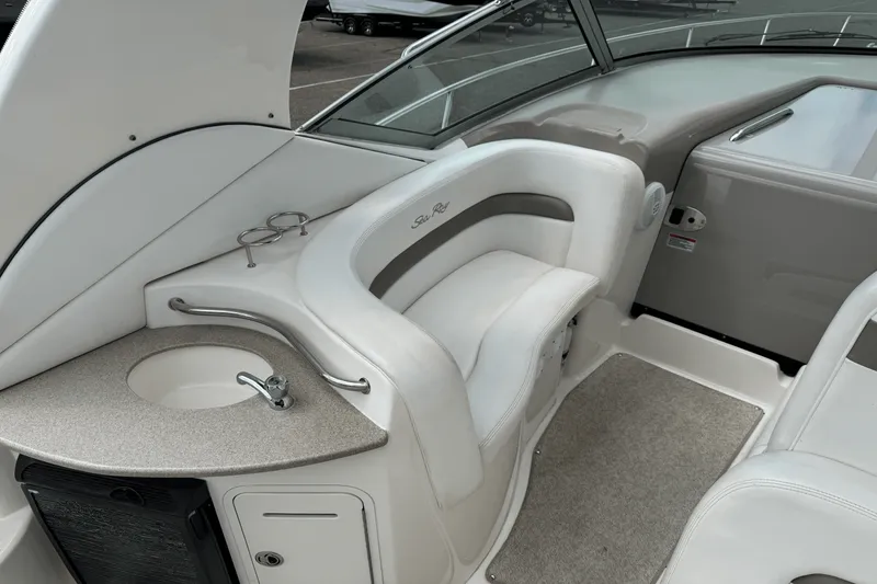 Slide: The Image of Sea Ray 320 Sundancer 2007 - 24