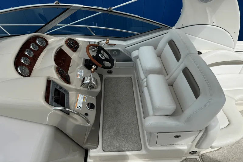 Slide: The Image of Sea Ray 320 Sundancer 2007 - 28